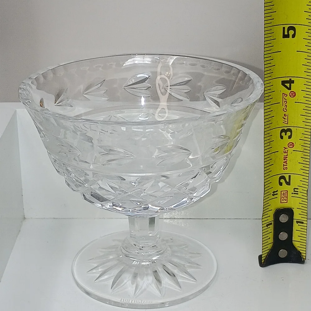 Clear Cut-Glass Pedestal Vase in Clear Crystal